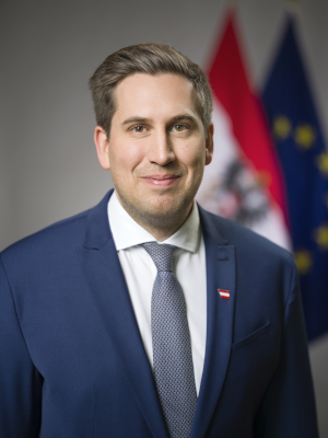 Portrait Karl Nehammer